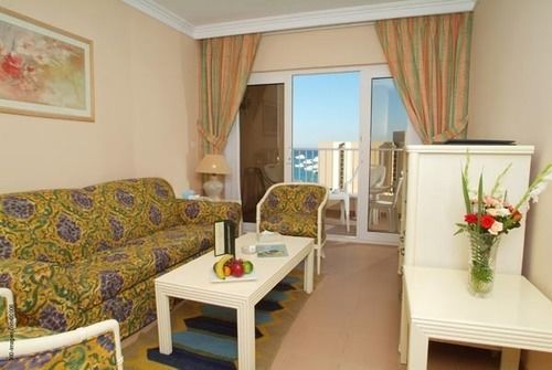 & Serviced By Marriott 5* Gurdaka
